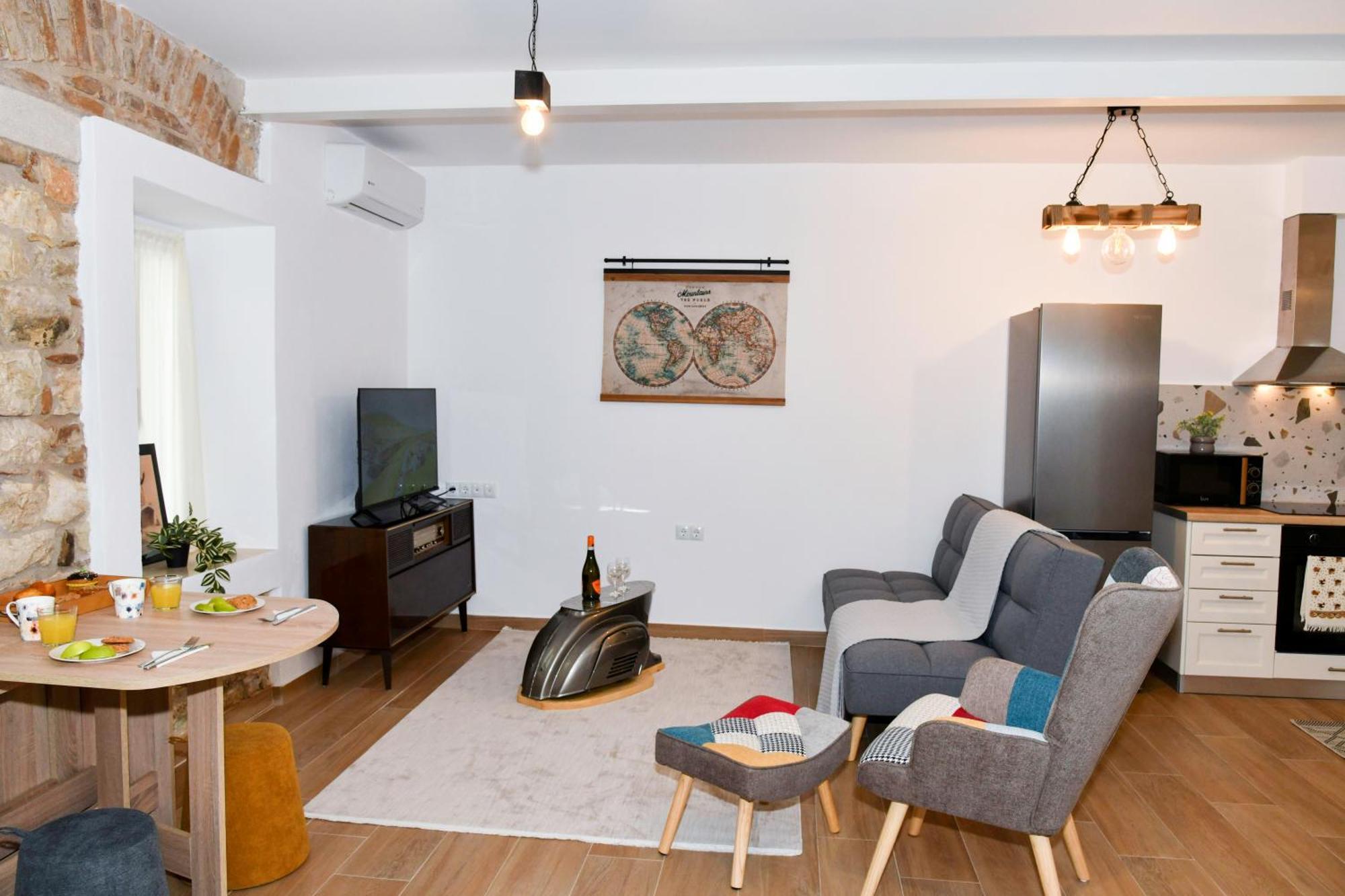 Captain Theo'S Modern Apartment Maria Лефкими Экстерьер фото